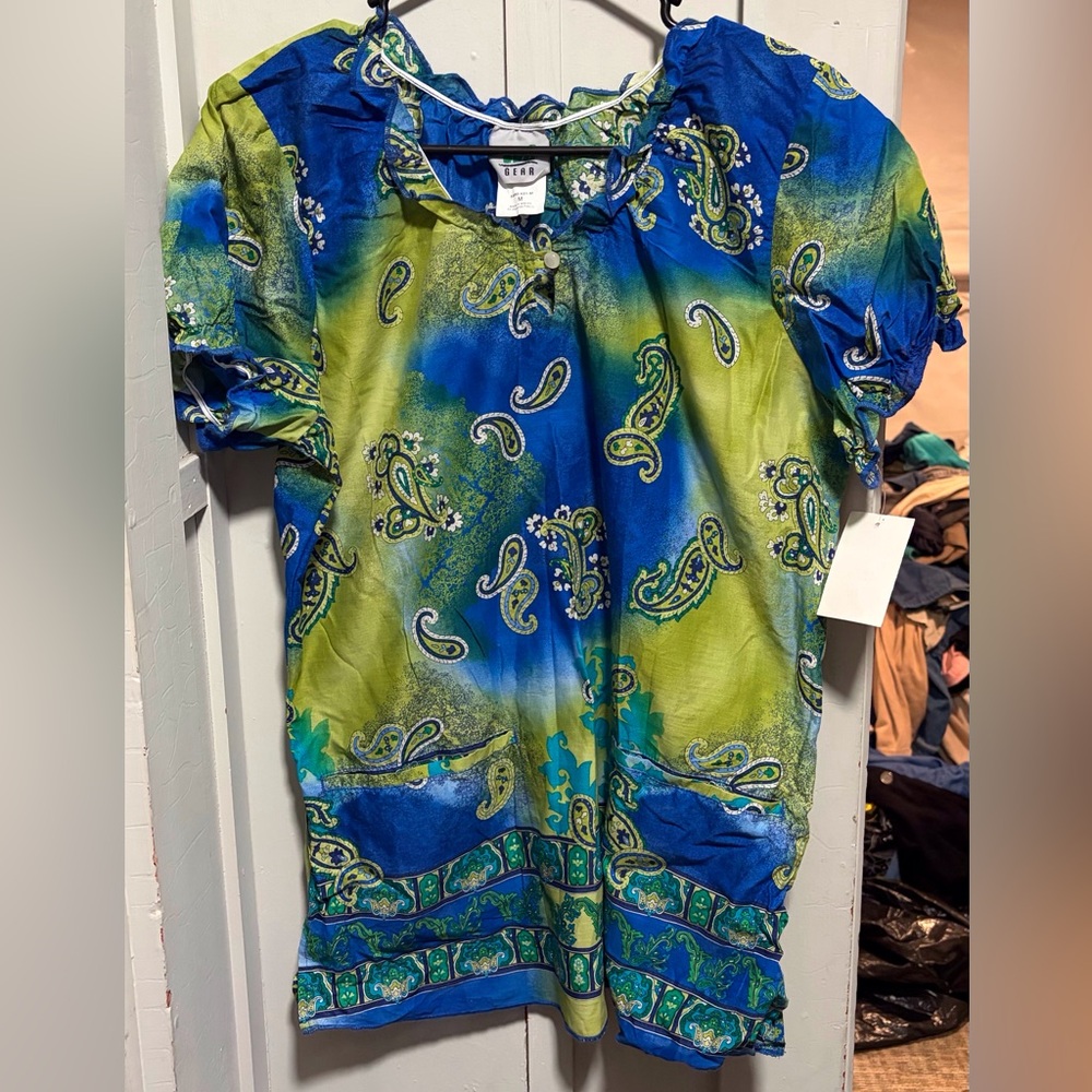 NWT Womens top size m